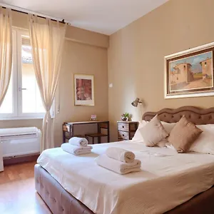 Apartment Ponte Vecchio 2, Florence